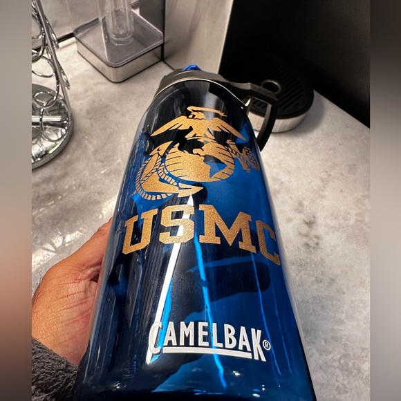 USMC CAMELBAK 33oz Leak Proof Tritan Renew Water Bottle - Picture 2 of 11
